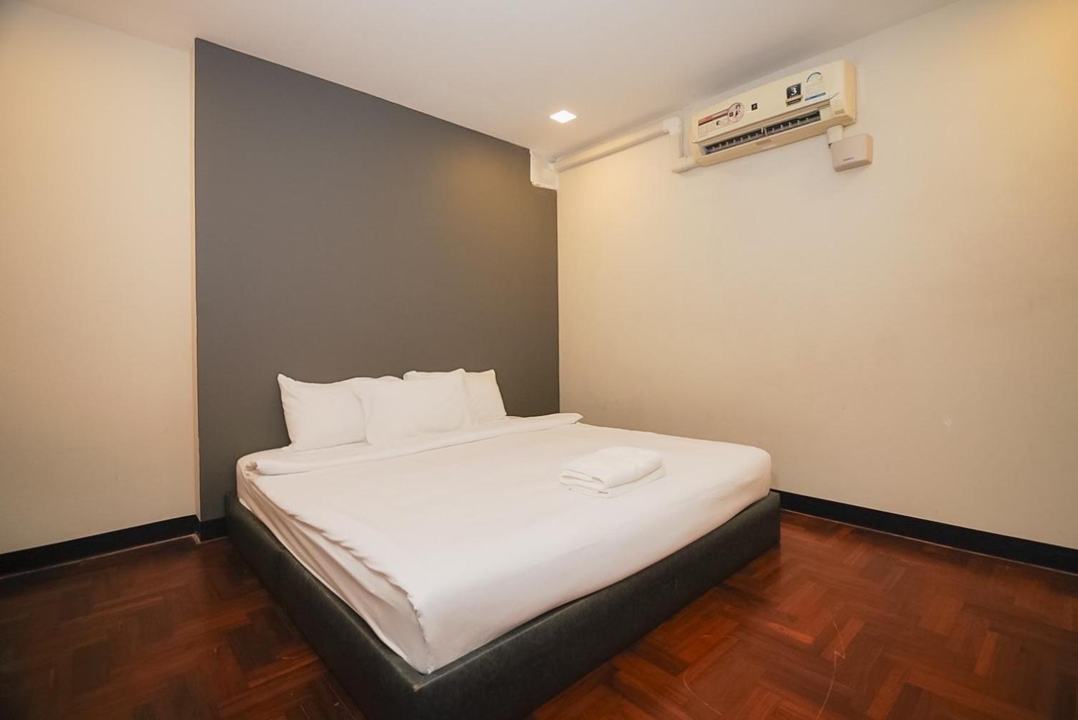 בנגקוק Z โกอินน์ สีลม - สถานีรถไฟฟ้าเซนต์หลุยส์ Go Inn Silom מראה חיצוני תמונה